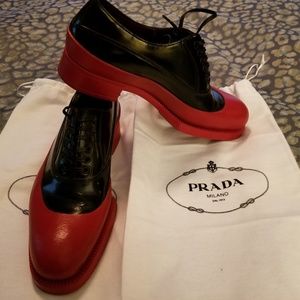 Prada Red&Blk Leather Oxford. Sz 36 rubber sole